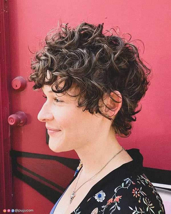 Short Curly Hairstyles 11