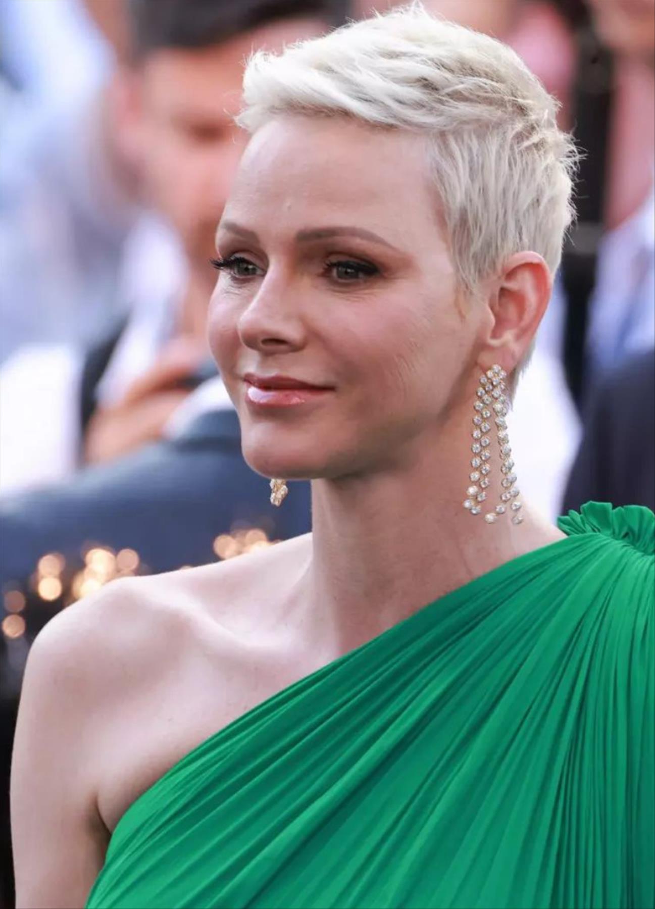 Handsome short pixie hairstyles for fine hair to try 33