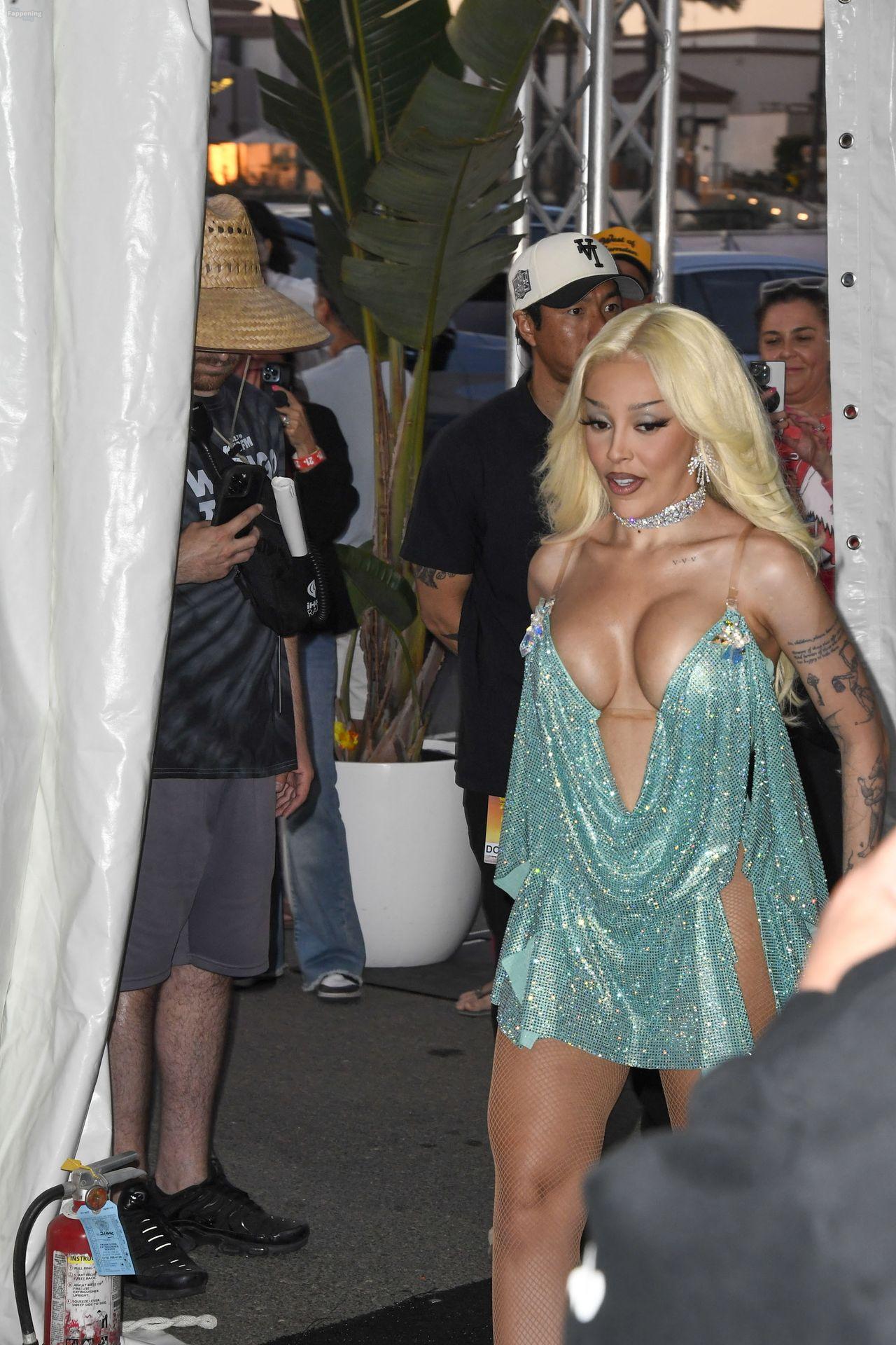 Doja Cat's outfit at iHeartRadio Wango Tango 006