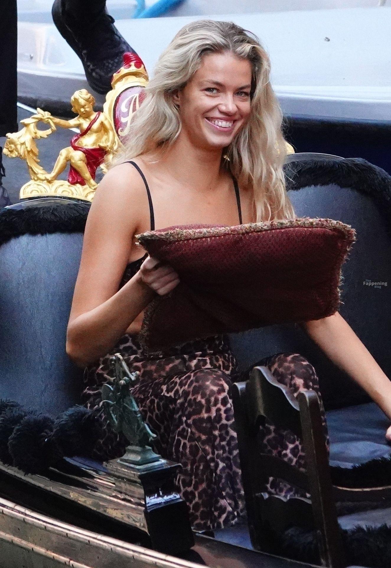 Hailey Clauson's outfit at a Fashion Shoot in Venice 008