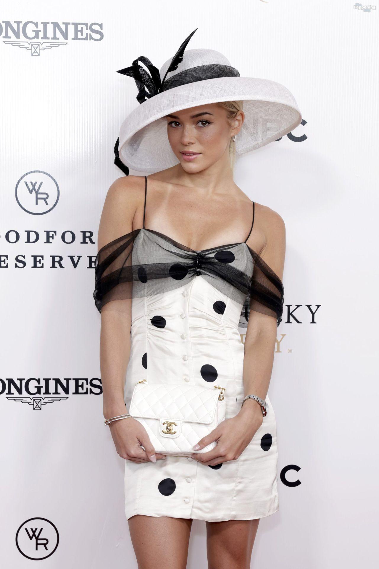 Olivia Dunne's Outfit Displays Sexy Legs at the Kentucky Derby 004